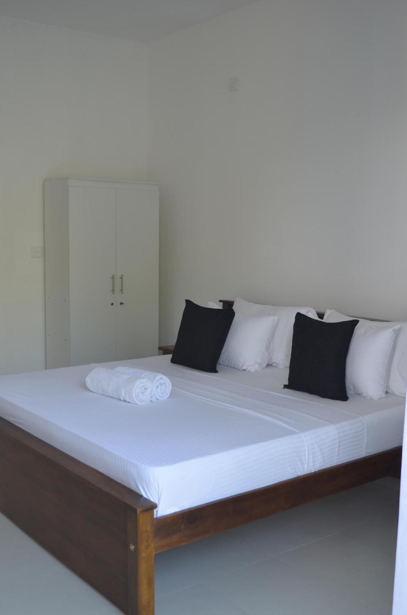 Silina Airport Transit Hotel & Residence Katunayaka Dış mekan fotoğraf