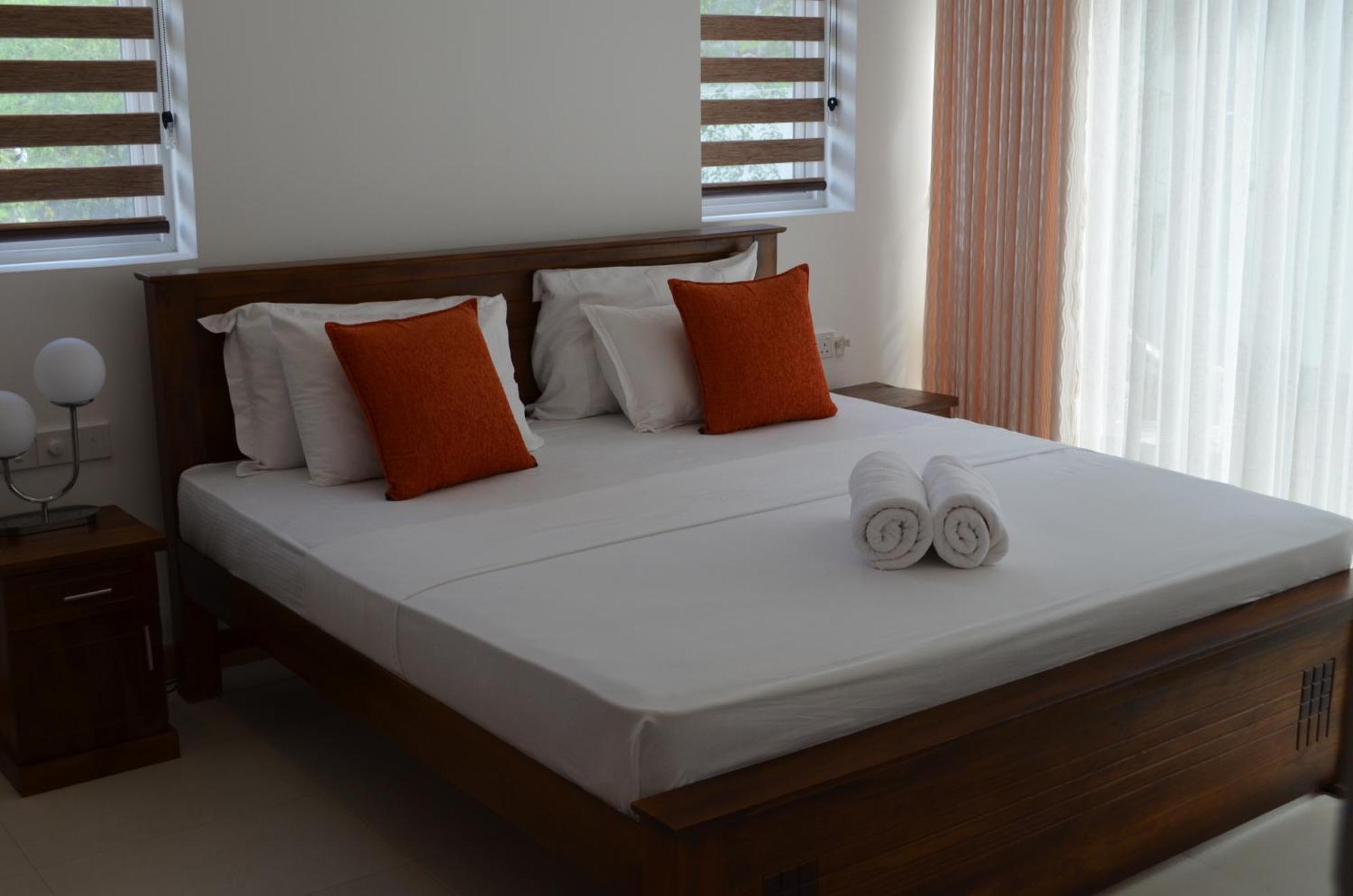 Silina Airport Transit Hotel & Residence Katunayaka Dış mekan fotoğraf