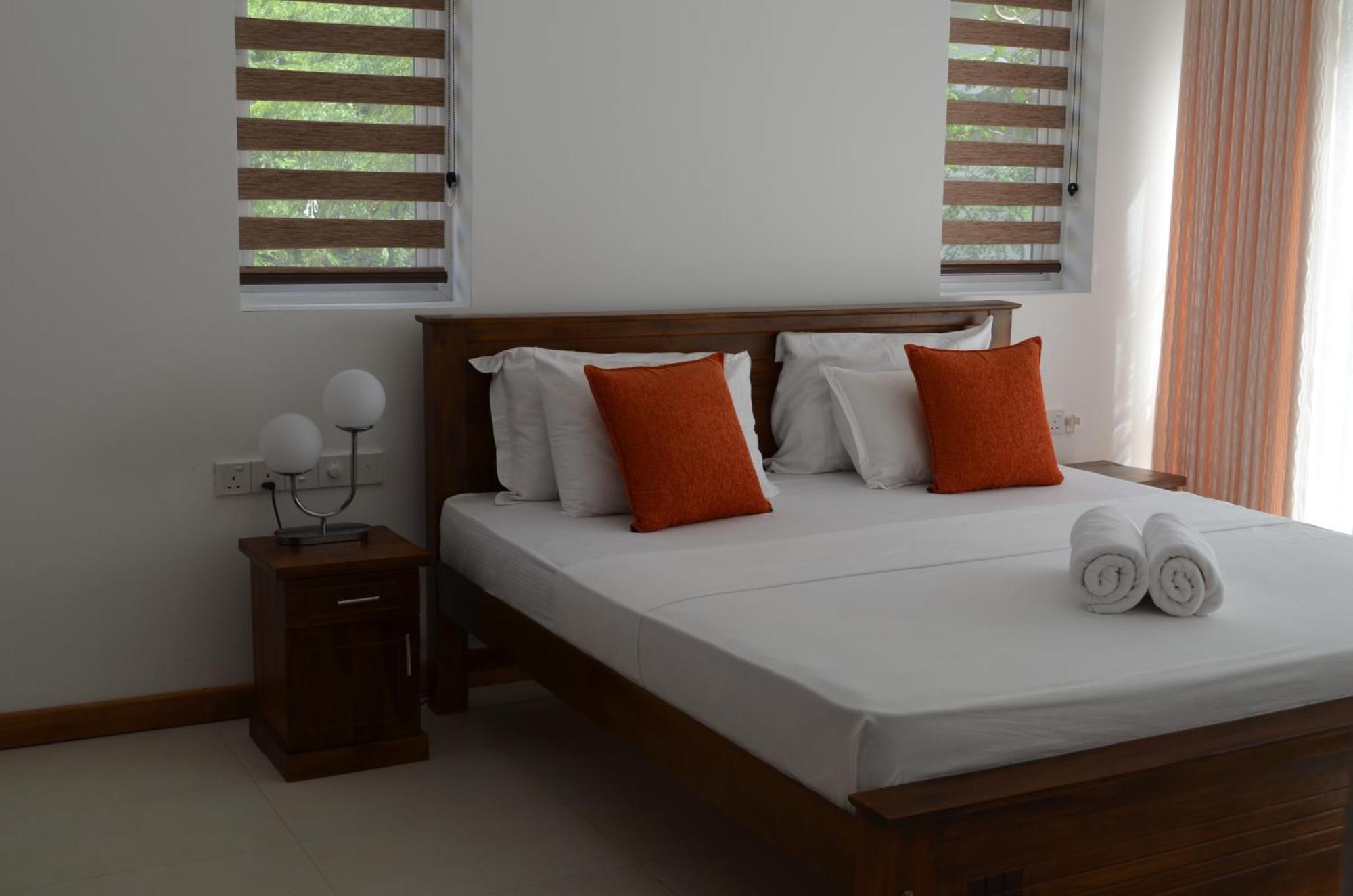 Silina Airport Transit Hotel & Residence Katunayaka Dış mekan fotoğraf