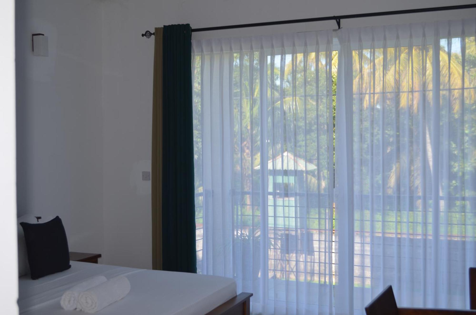 Silina Airport Transit Hotel & Residence Katunayaka Dış mekan fotoğraf