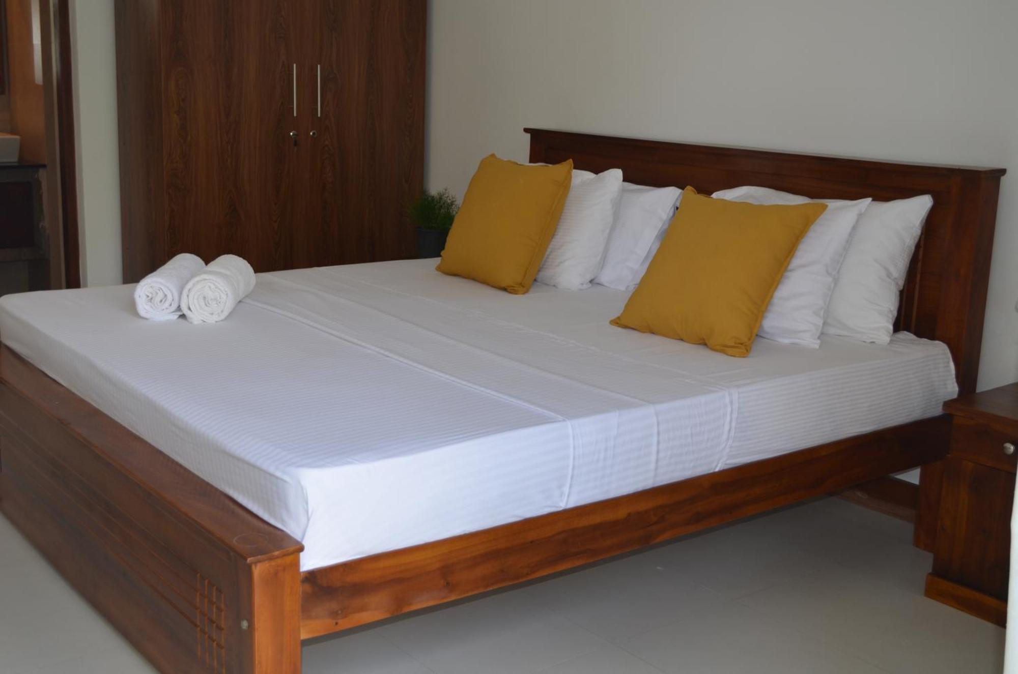 Silina Airport Transit Hotel & Residence Katunayaka Dış mekan fotoğraf