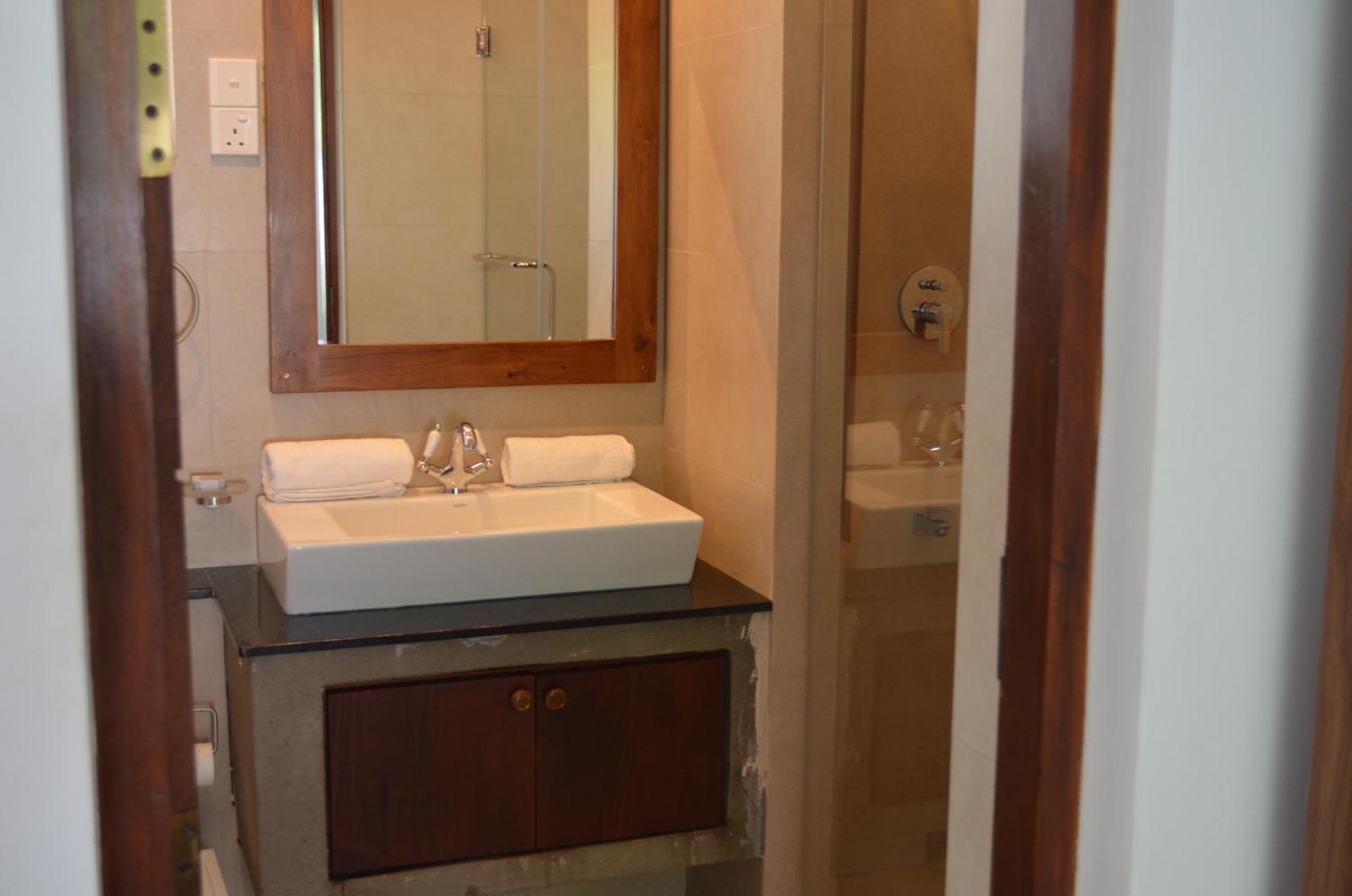 Silina Airport Transit Hotel & Residence Katunayaka Dış mekan fotoğraf