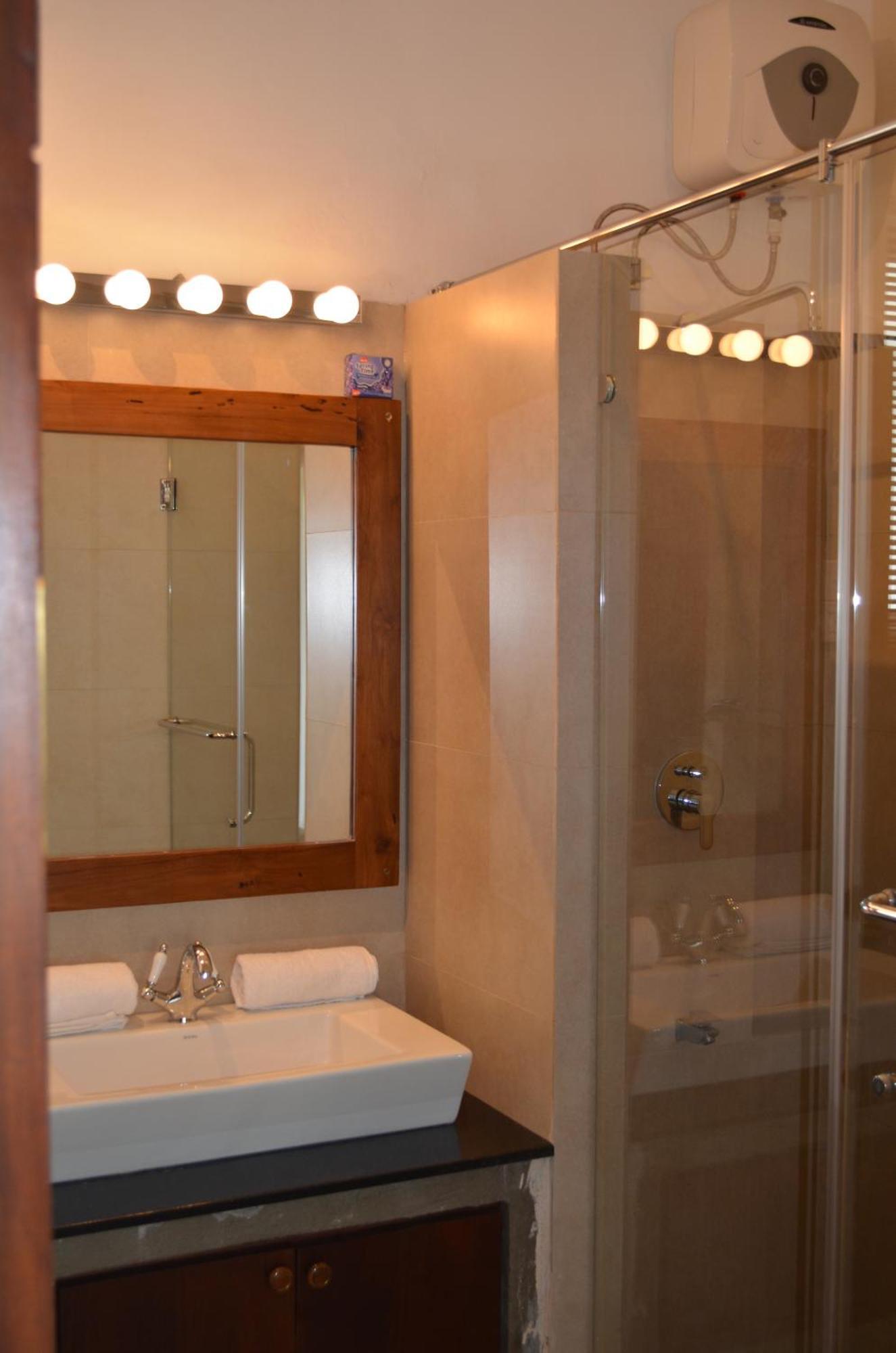 Silina Airport Transit Hotel & Residence Katunayaka Dış mekan fotoğraf
